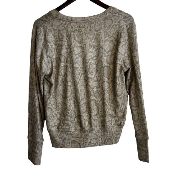 Sundry Women's Snakeskin Print Wrap Sweater in Sand Size 2 / Medium Long Sleeve - Picture 4 of 7